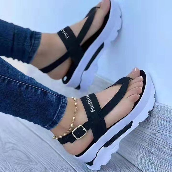 Dame platform-sandaler med justerbar rem Stilla