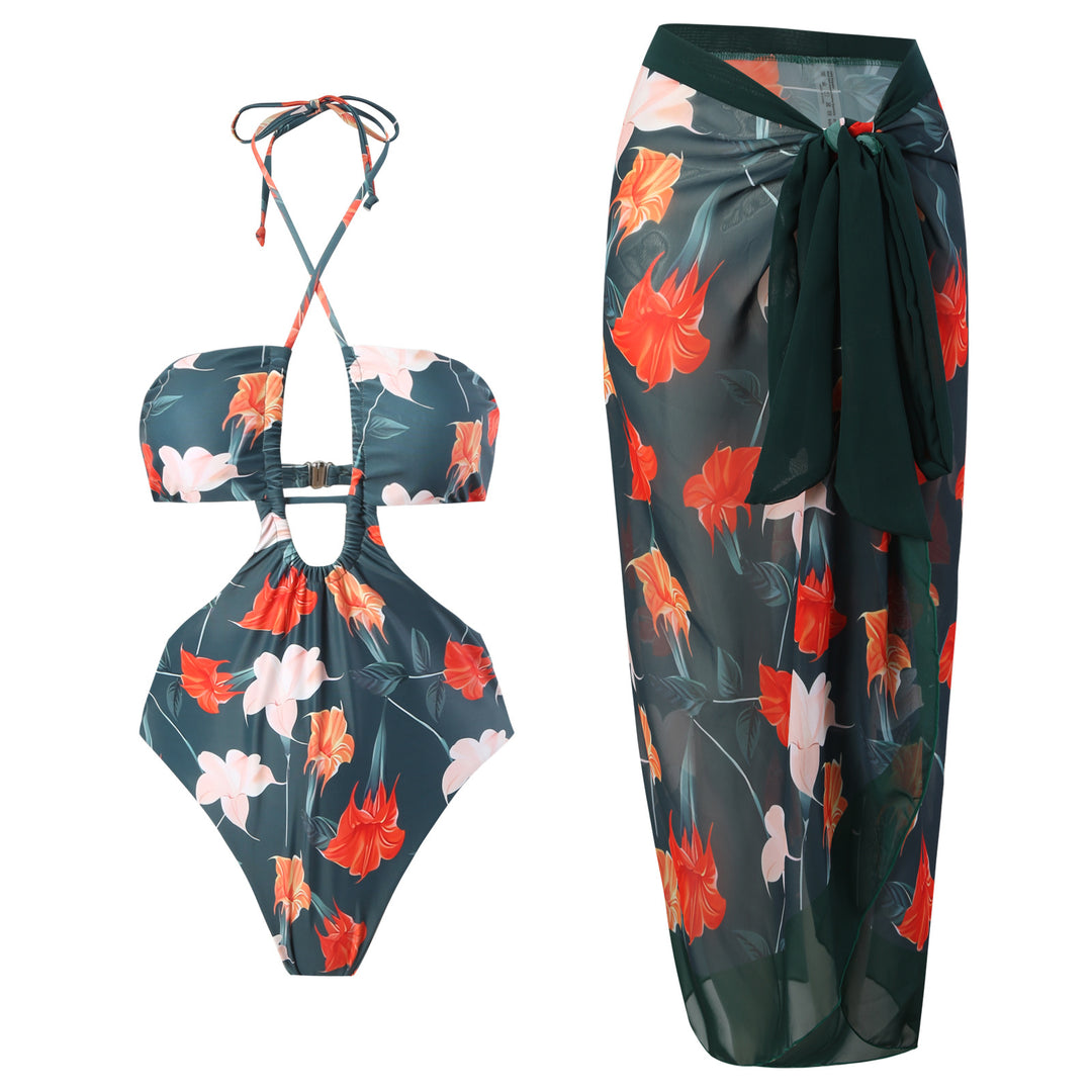 Dame badedragt med moderne snit og matchende sarong Stilla