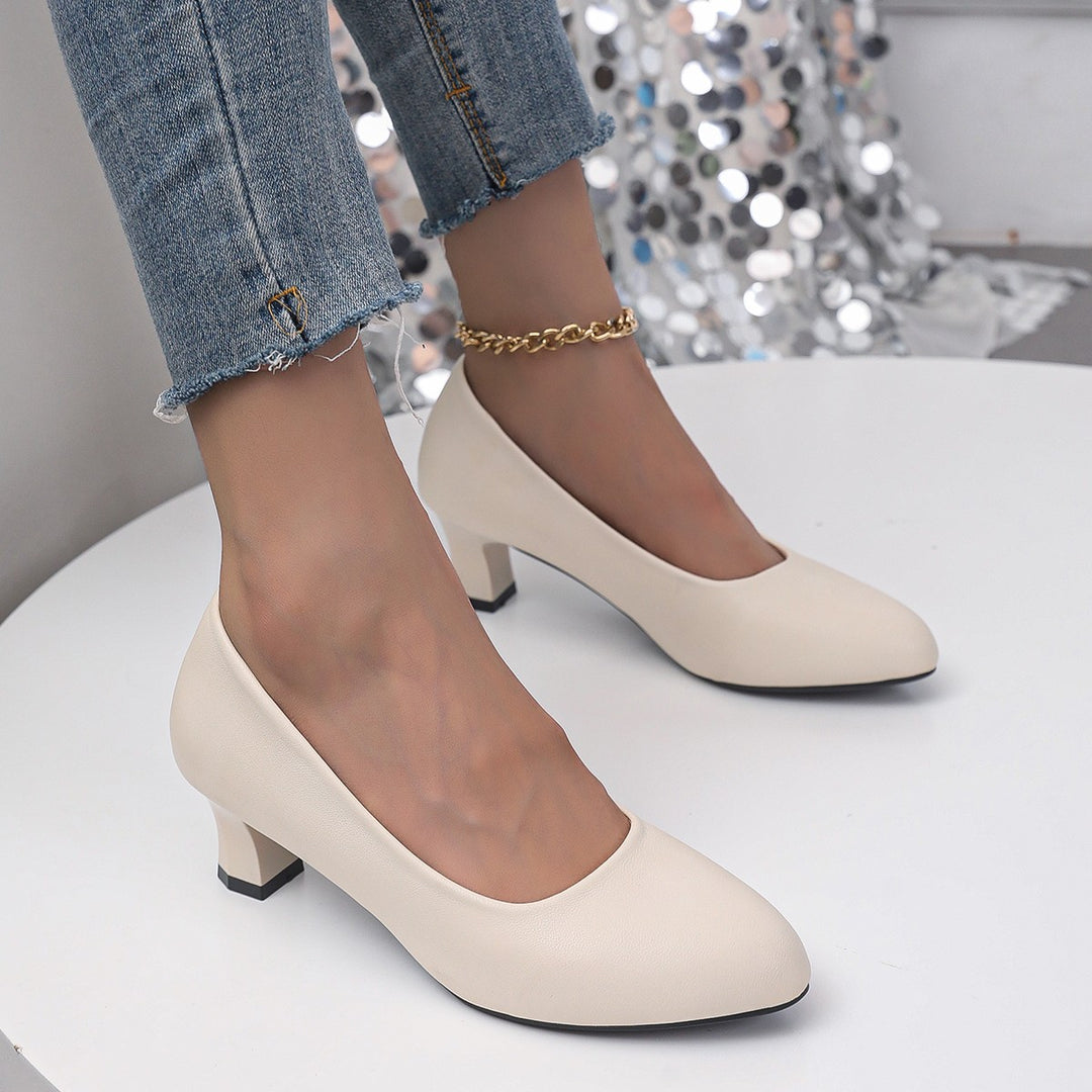 Dame elegante og komfortable pumps med mellem lille hæl Stilla