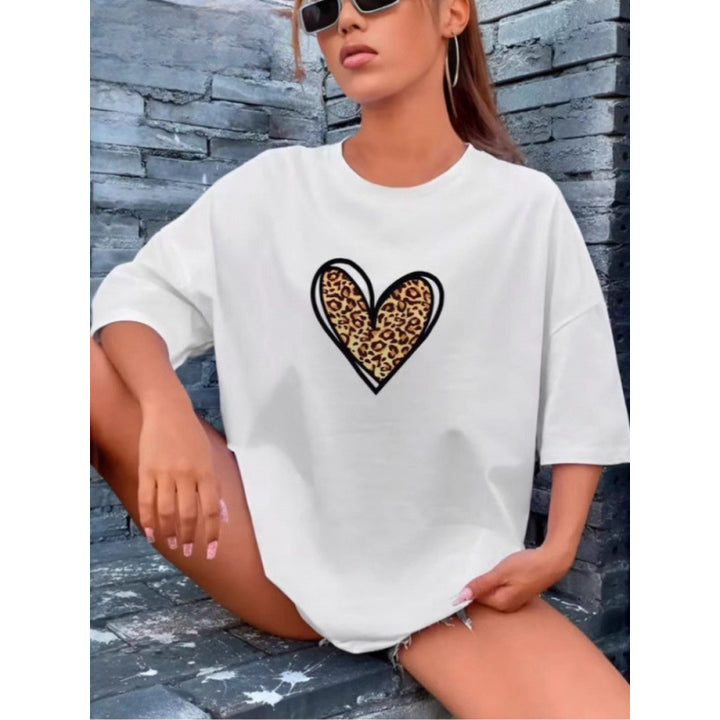 Dame T-shirt med leopardfarvet hjerte-design Stilla