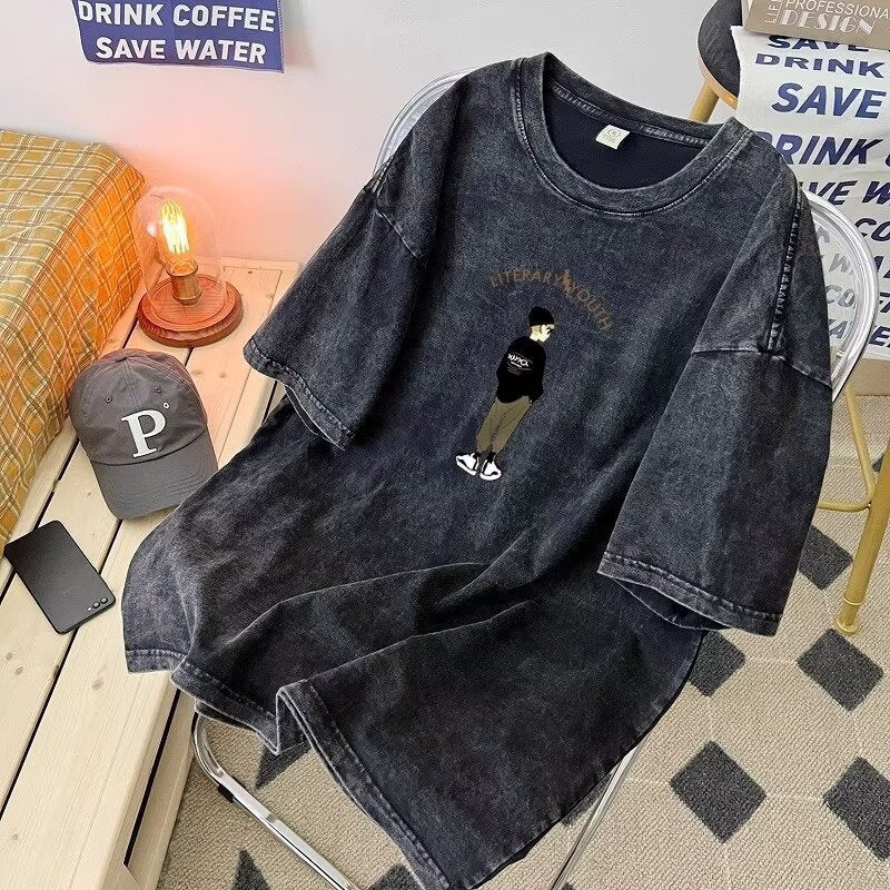Dame Oversized T-shirt med kreativt design og afslappet snit Stilla