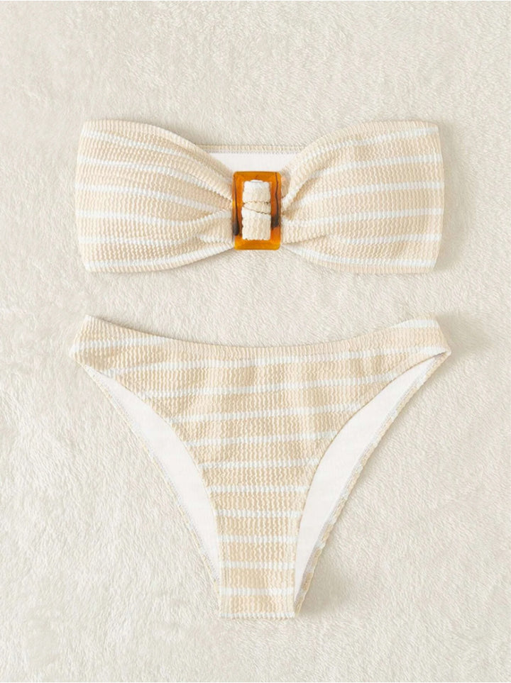 Dame bandeau bikini med moderne stribemønster og dekorativ spænde Skovae