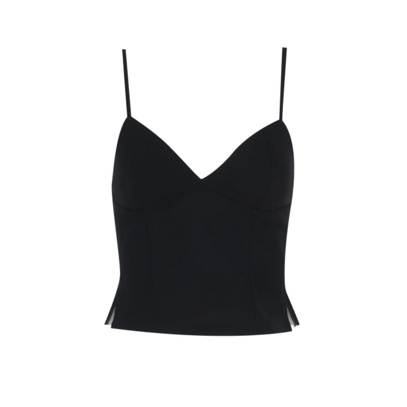 Dame figursyet Cami-top med dyb V-udskæring og elegante splitdetaljer Skovae