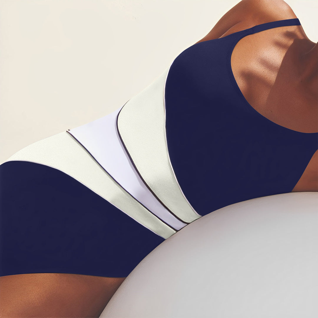 Dame one-piece badedragt med moderne snit Skovae