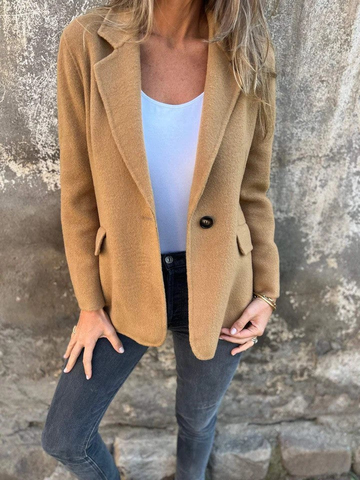 Dame elegant blazer med moderne snit og praktiske lommer Stilla