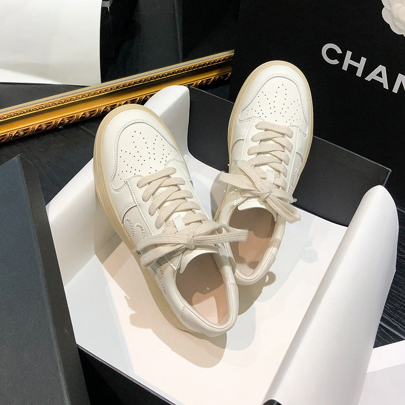 Dame Sneakers i urban design med floral applikationsdetalje og komfortabel sål Stilla