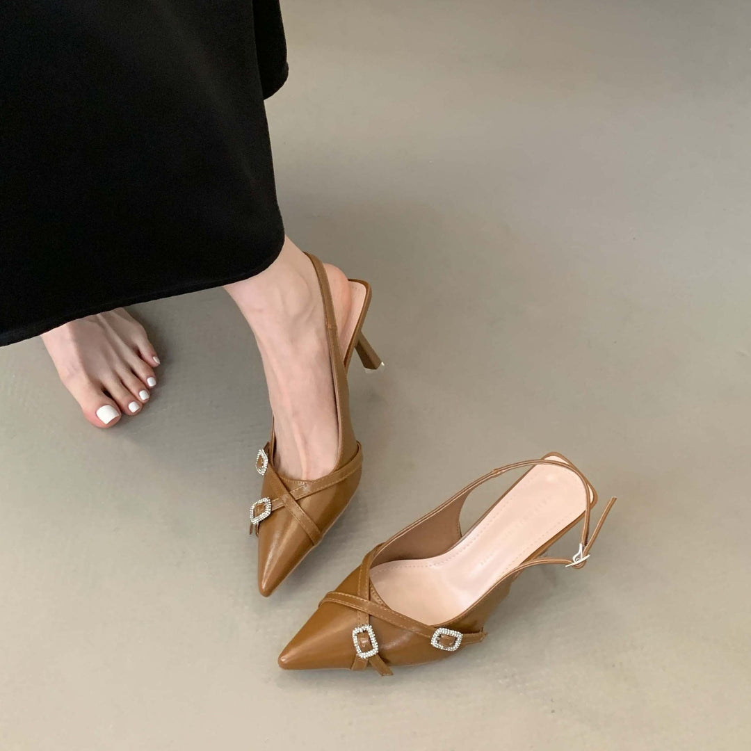 Dame Sling-Pumps med funklende smykkedetalje og stilfuldt remdesign Stilla