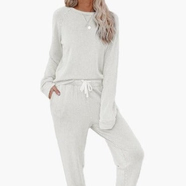 Kvindernes komfortable lounge sæt med stilfuld oversized sweater og afslappende bukser Stilla