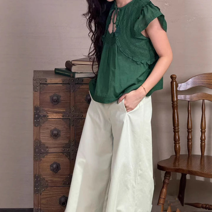 Damebluse med voluminøse ærmer og fine broderidetaljer Stilla