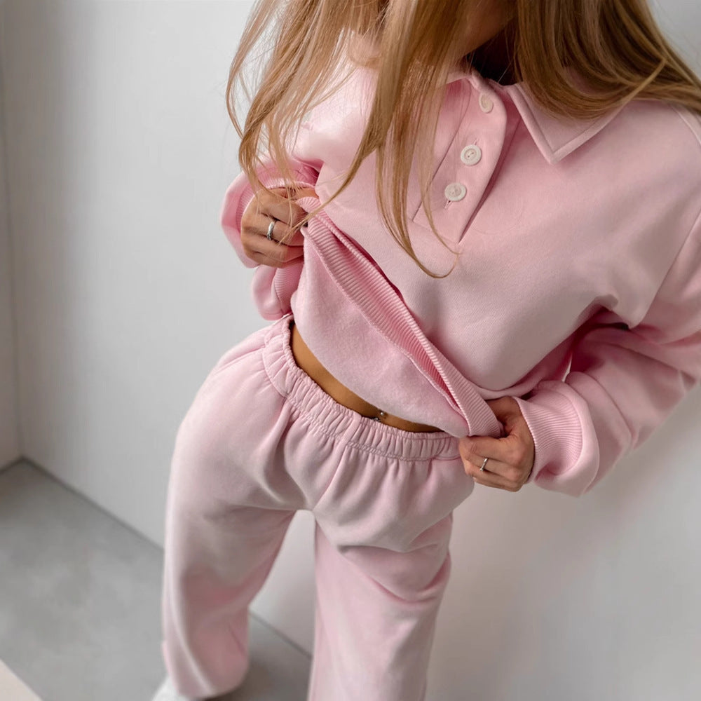 Kvinders sporty loungewear sæt med brede bukser og modeskjorte