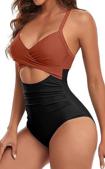 Dame Cut-Out Badedragt med Krydsrem Skovae