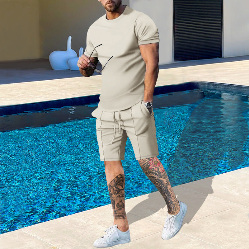 Herre mode fritidssæt med afslappet T-shirt og komfortable shorts Stilla