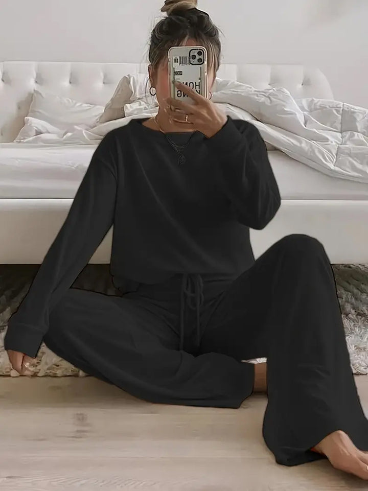 Dame loungewear-sæt med afslappet pasform og høj kvalitet bomuldsblanding Stilla