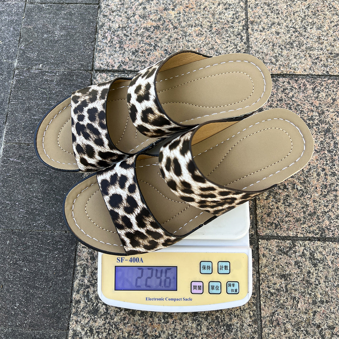 Dame komfortable slide-sandaler med florale accenter og ergonomisk fodseng Stilla