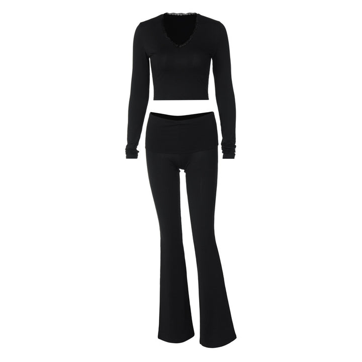 Dame sæt bestående af tætsiddende langærmet top og elegante bootcut bukser Stilla