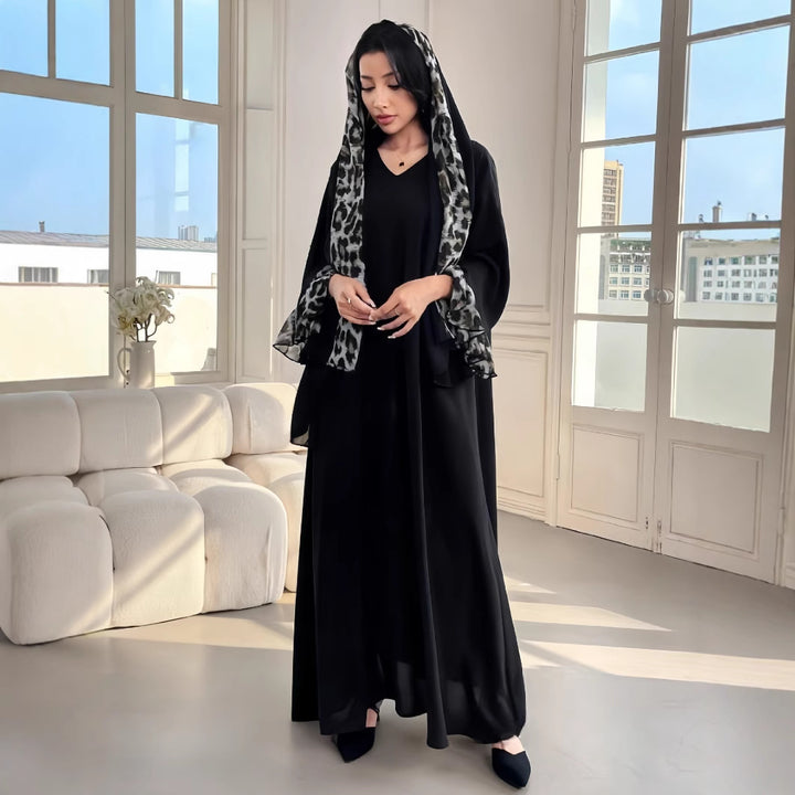 Dame Abaya med elegant snit og moderne detaljer Stilla