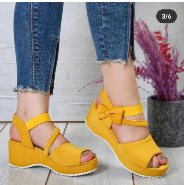 Dame Wedge-sandaler med elegant bueapplikation og skridsikker sål Skovae