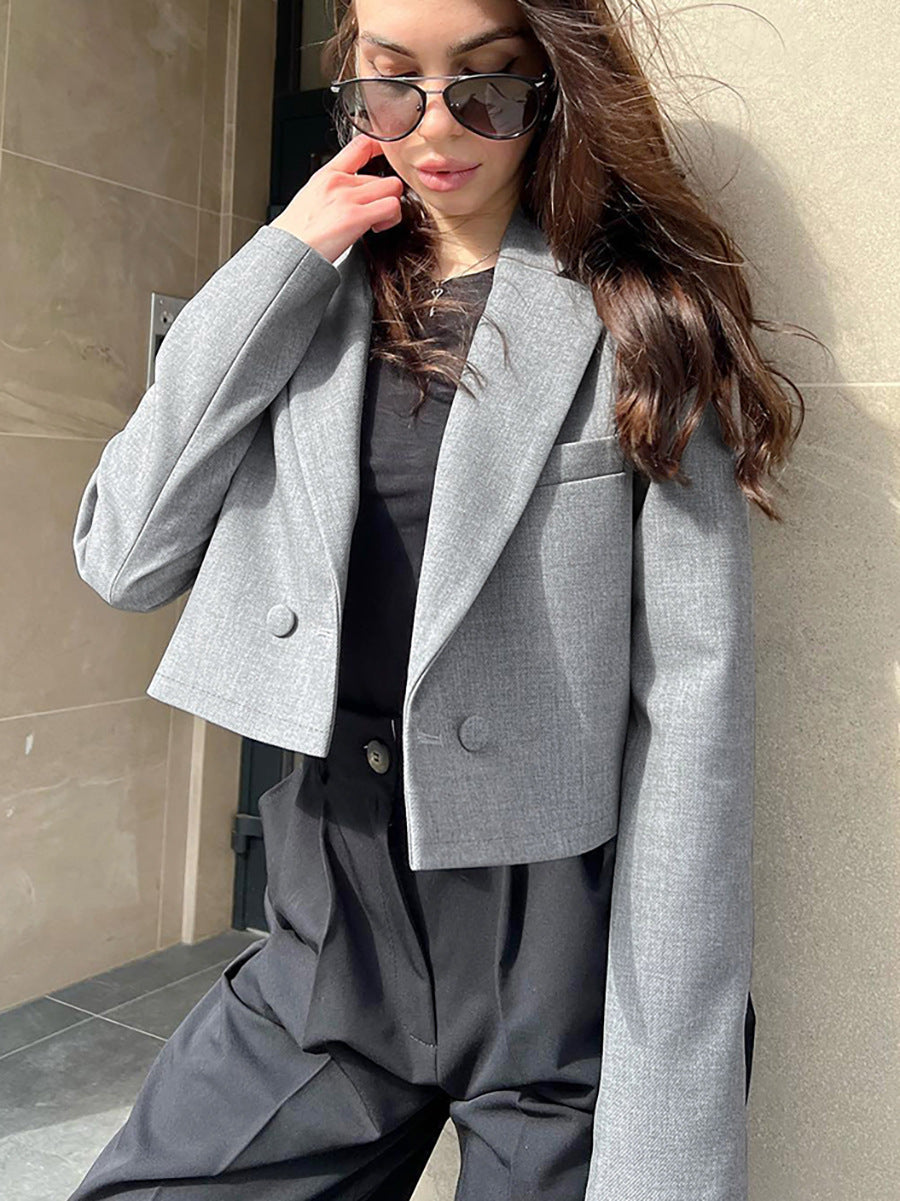 Dame kort blazer med moderne snit og elegant design Stilla