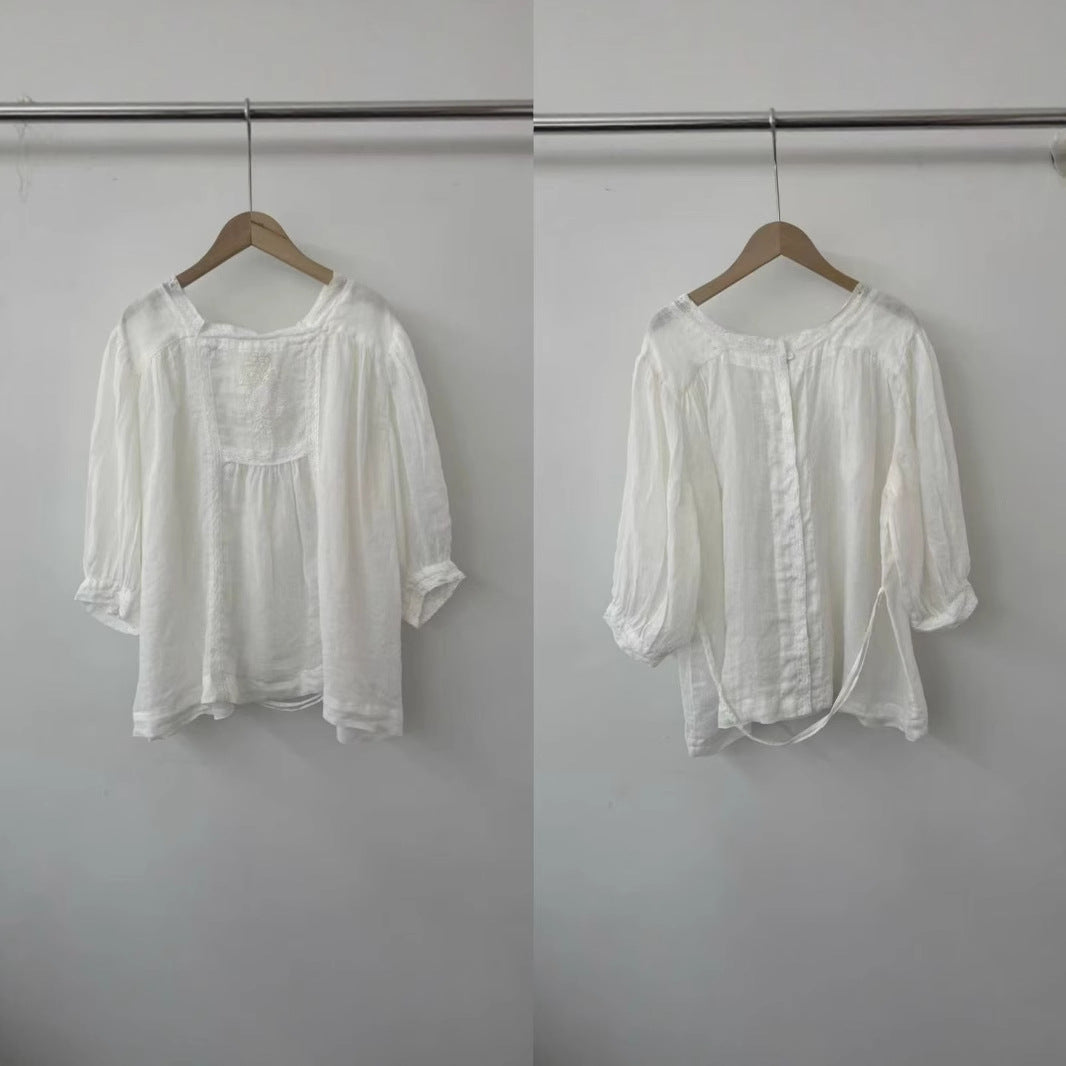 Femme Let Broderet Bluse Stilla