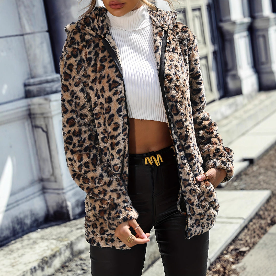 Dame fleecejakke med leopardmønster og praktisk lynlås Stilla
