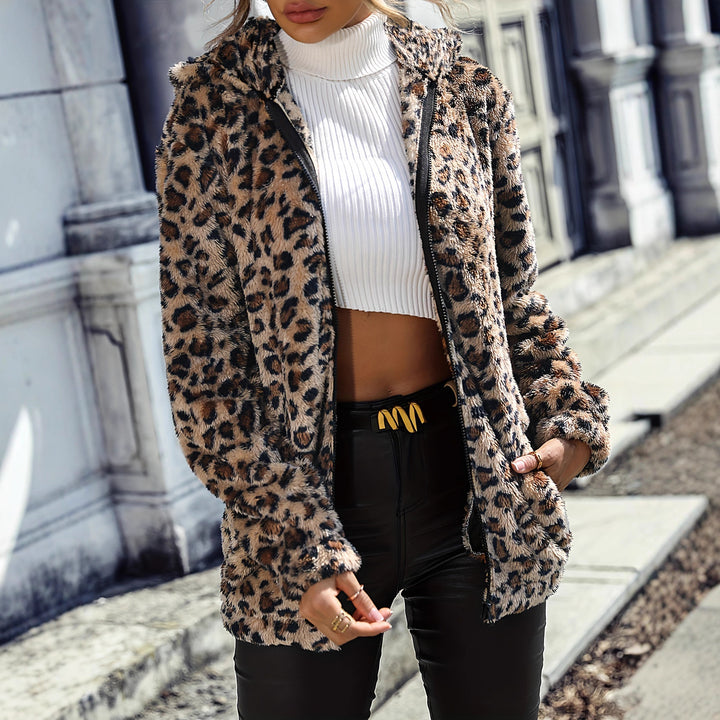 Dame fleecejakke med leopardmønster og praktisk lynlås Stilla