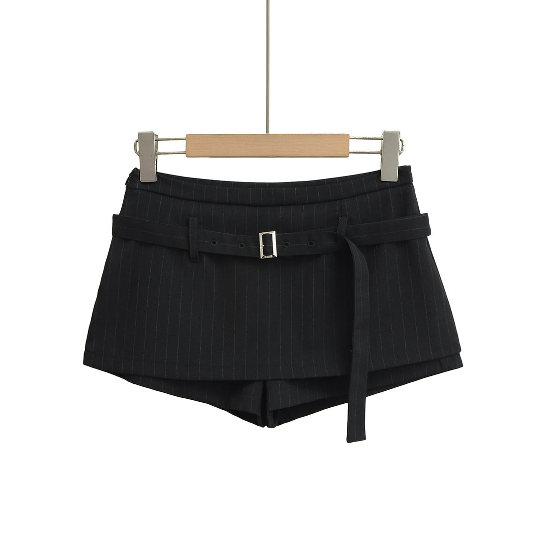 Dame korte jakkeshorts med aftageligt bælte og elegant stribemønster Stilla