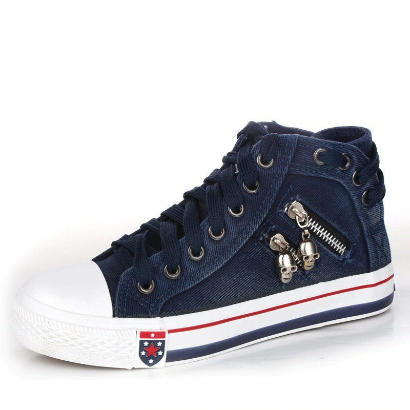 Dame Sneakers med fashionable lynlåsdetaljer og dekorative vedhæng Stilla