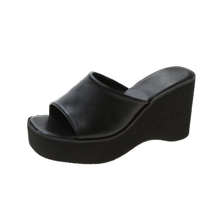 Dame Wedge-sandaler med elegant snit og komfortabel platform Stilla