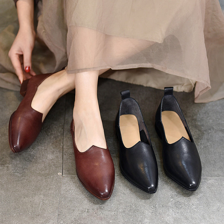 Dame elegante Ballerinas lavet af højkvalitets læder med skridsikker sål og feminin silhuet Stilla