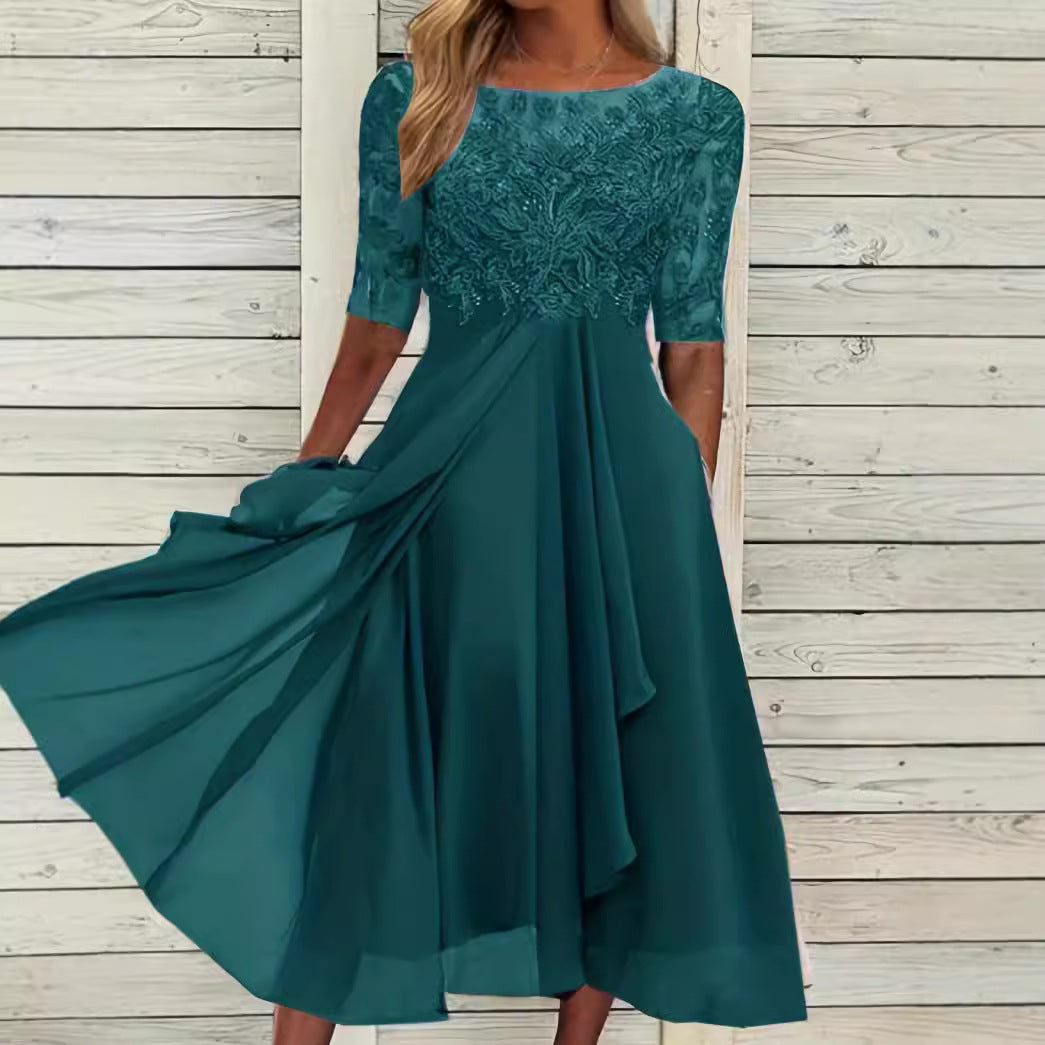 Dame nan elegant cocktailkjole med broderet korsage, bådudskæring og flydende chiffon nederdel Skovae