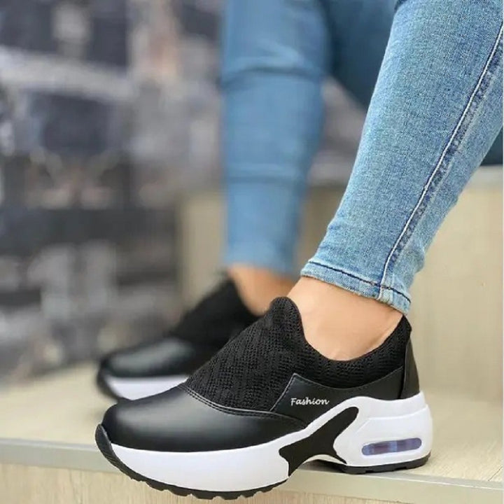 Dame mode Slip-On Sneakers med åndbart overmateriale og dæmpende sål Stilla