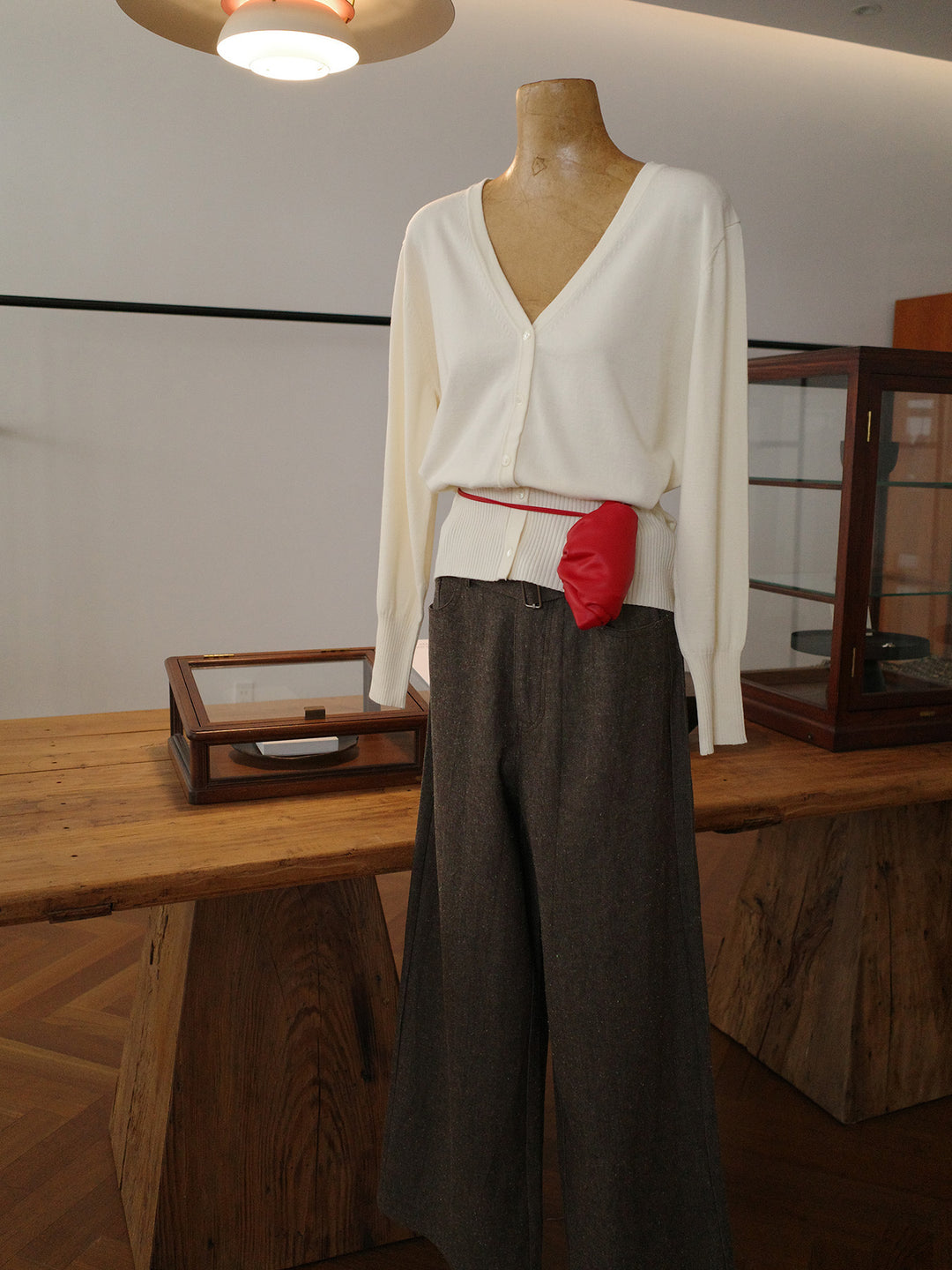 Dame elegant, alsidig cardigan med fine strikdetaljer Stilla