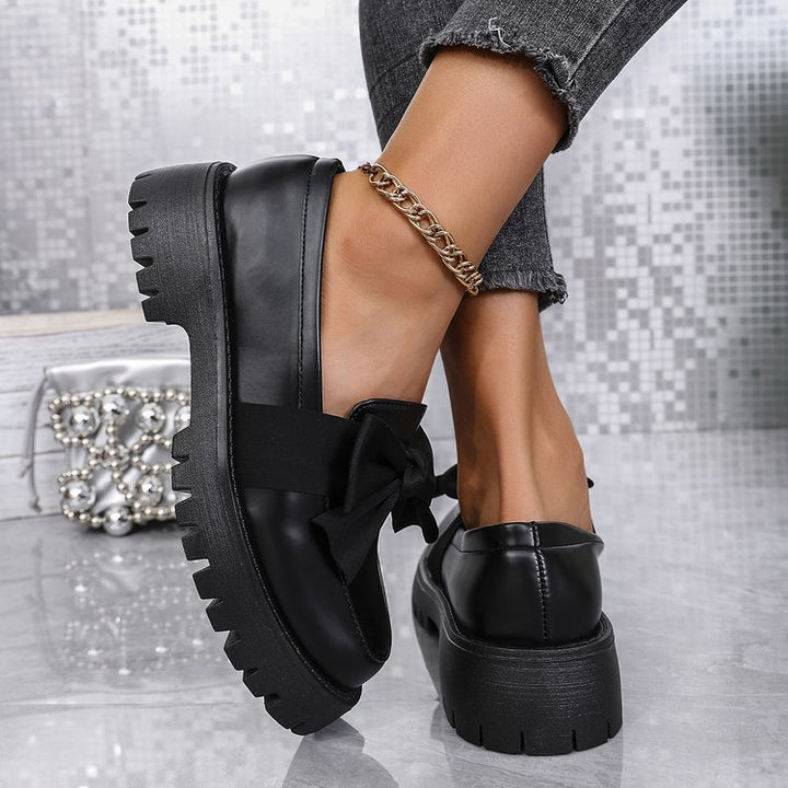Dame loafers med glamorøst bånd-design og skridsikker profilsåle Stilla