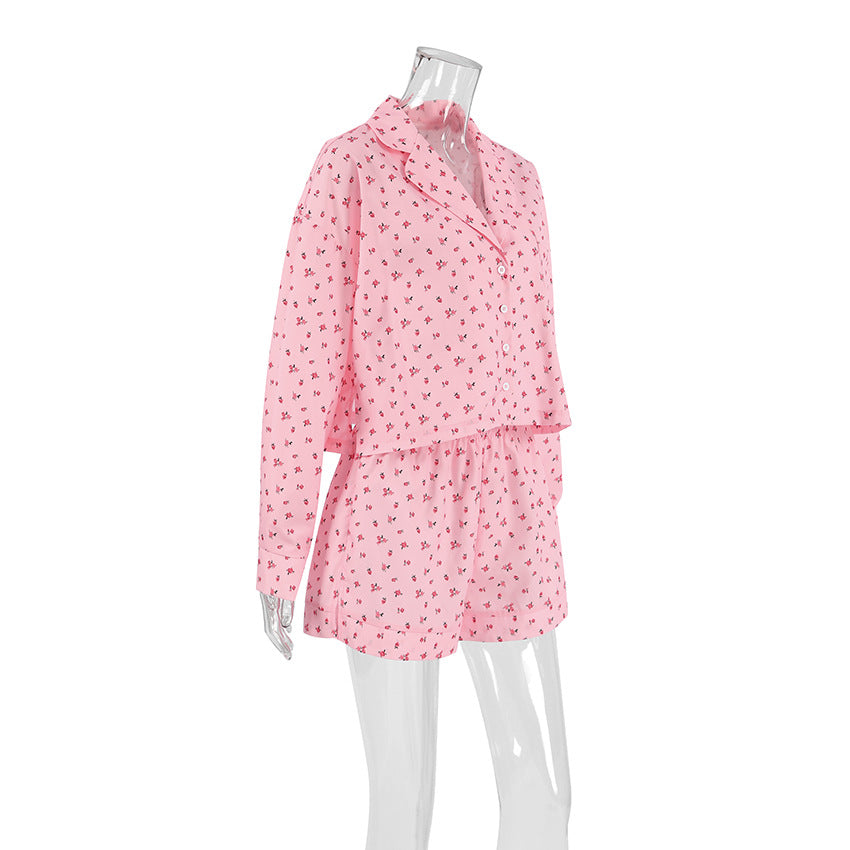 Dame pyjamasæt med blomsterprint og løs pasform Stilla