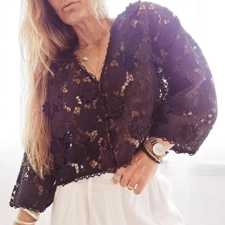 Damebluse i finspids med blomsterdesign Stilla