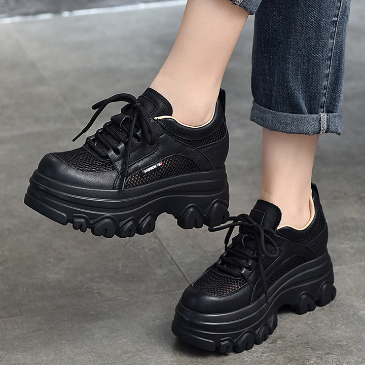 Dame Sporty Sneakers med luftig mesh-overflade og robust plateau Stilla