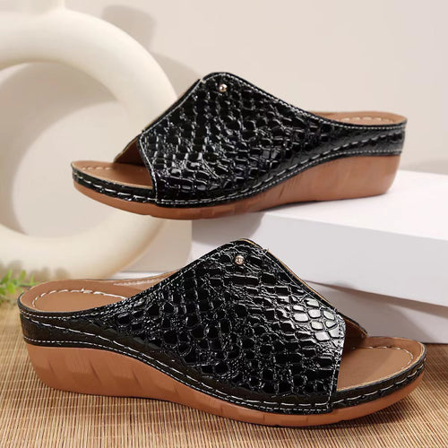 Dame Wedge-pantoletten med elegant krokodillederlook og skridsikker sål Stilla