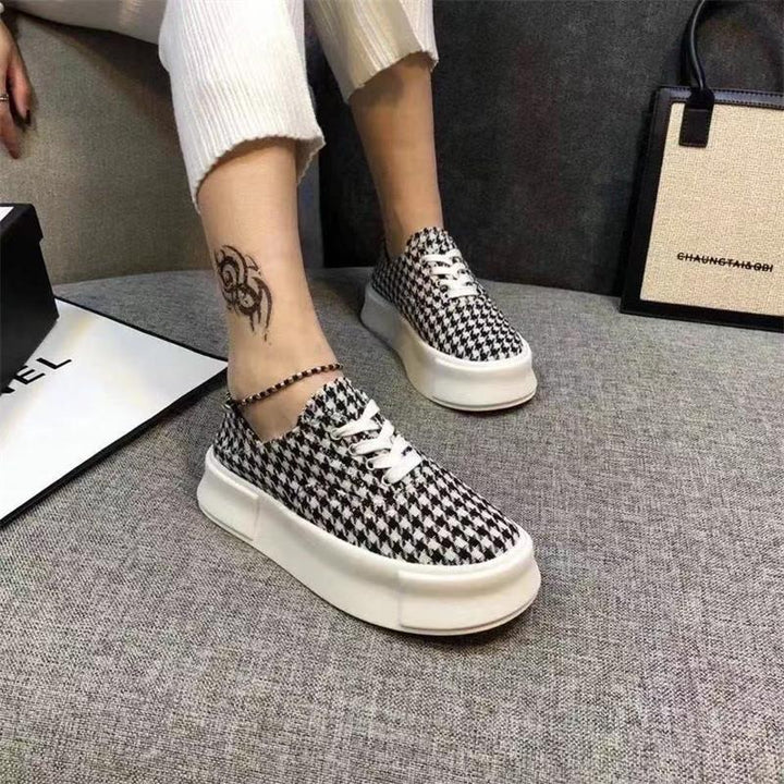 Dame mode sneakers med trendy dyremønster og komfortabel sål Stilla
