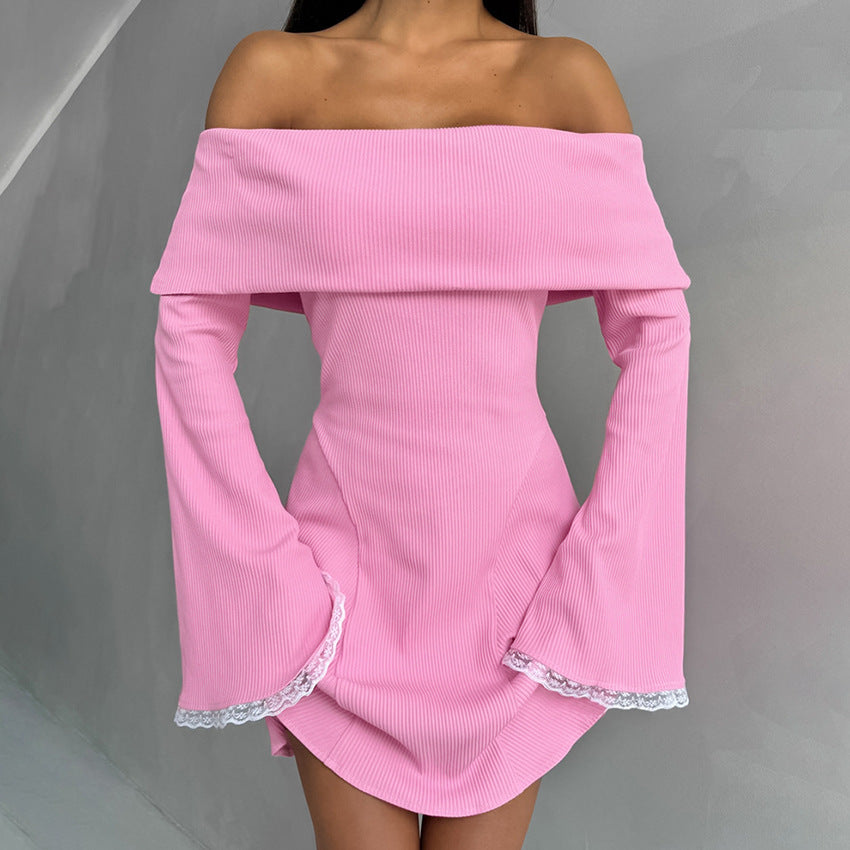 Dame Off-Shoulder Kjole med volumniøse Ærmer og dekorative Rynkedetaljer Stilla