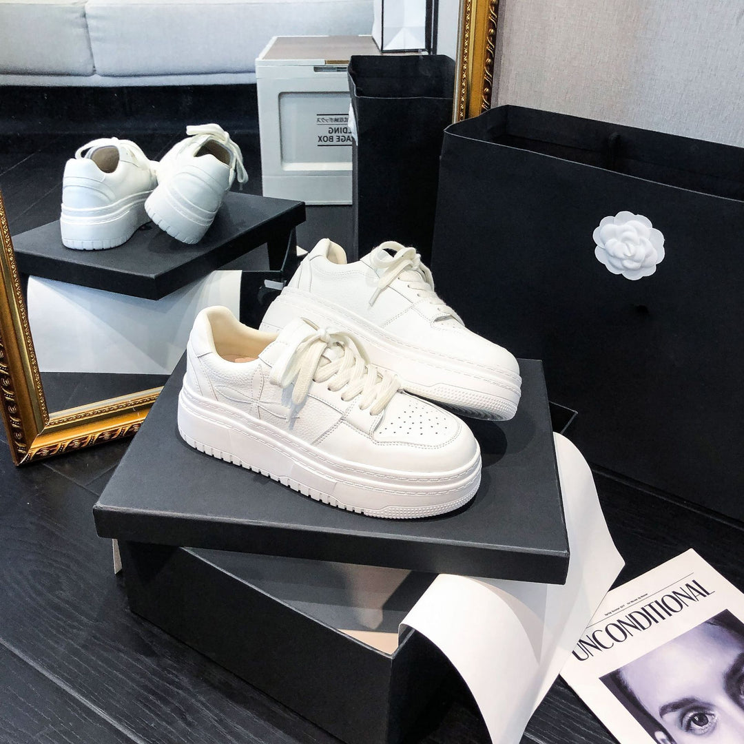Dame mode sneakers med forhøjet såleprofil og moderne design Stilla