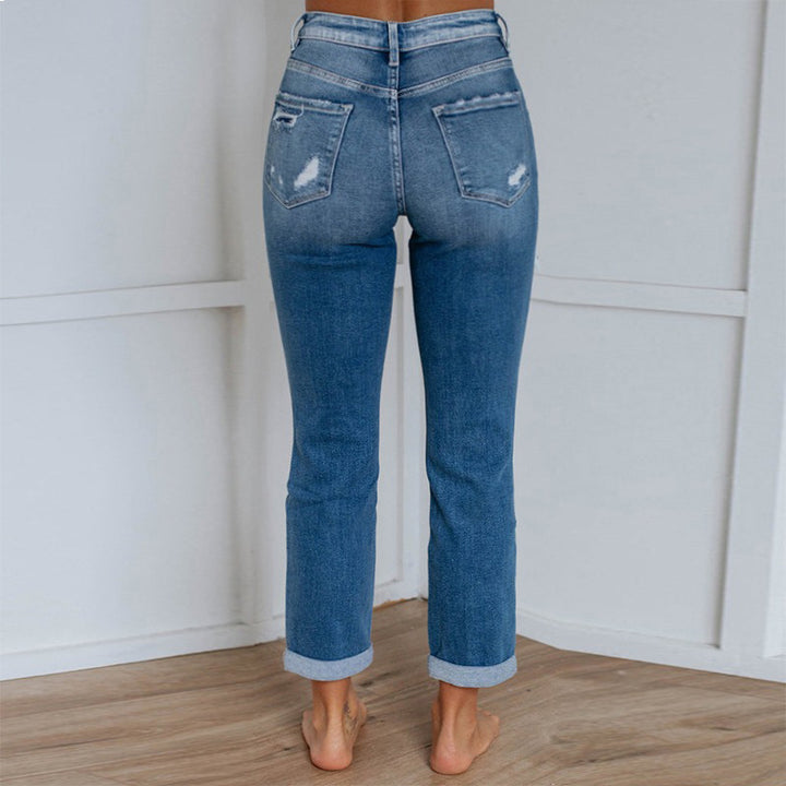 Dame Ripped Boyfriend Jeans med asymmetrisk design Stilla
