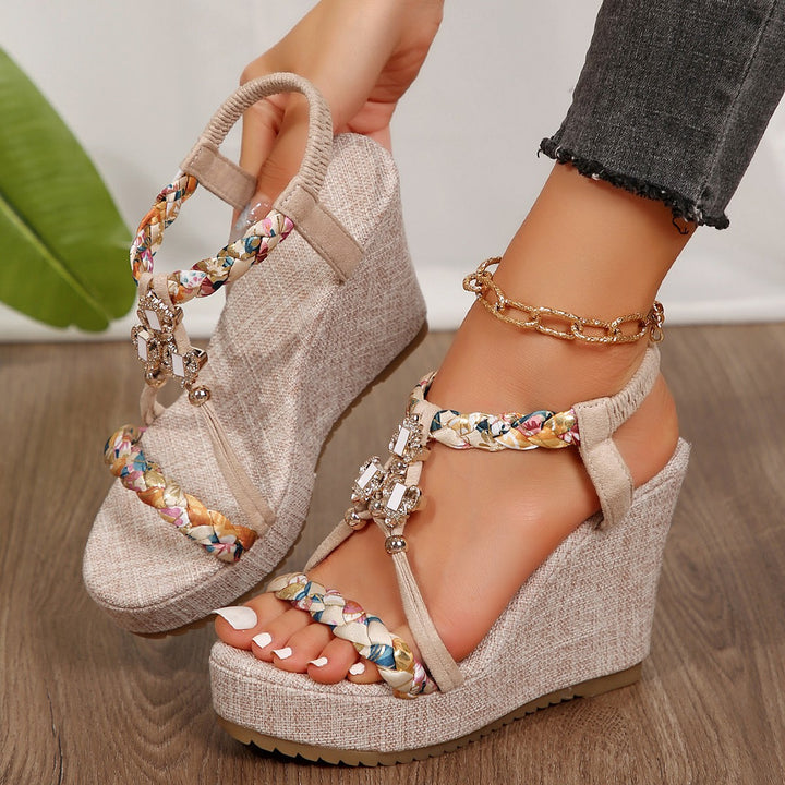 Dame Wedge-sandaler med raffineret flette-detail og glitrende accent Stilla