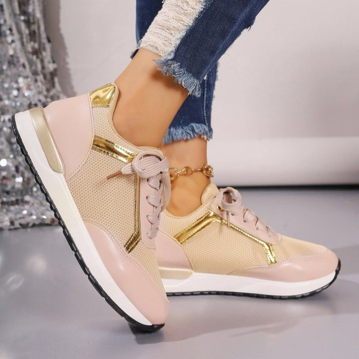 Dame Sporty Sneakers med moderigtige guldaccent og åndbar mesh-overflade Stilla