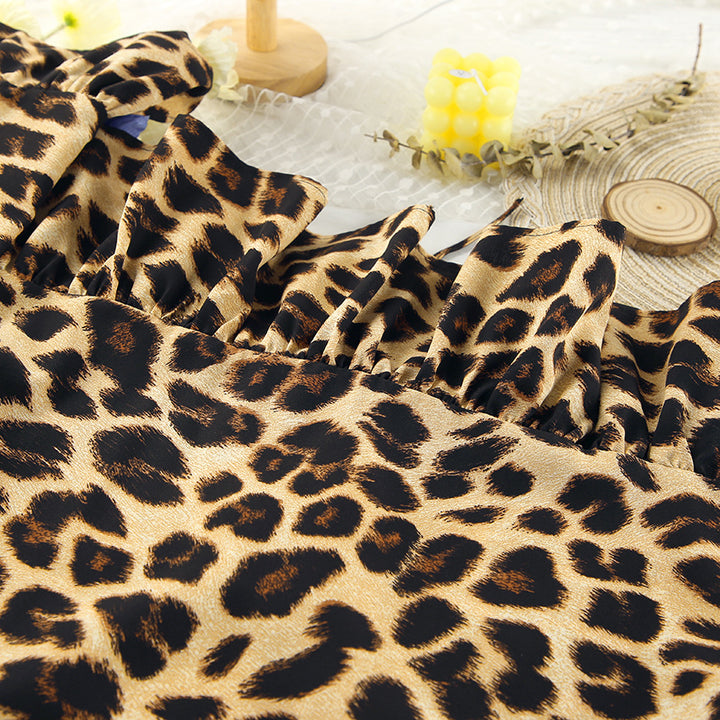 Dame fritidssæt med leopardmønster og legende flæsedetaljer Stilla