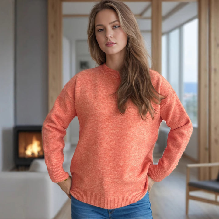 Kvindernes hyggelige strikkede sweater med moderne snit og afslappede detaljer Stilla