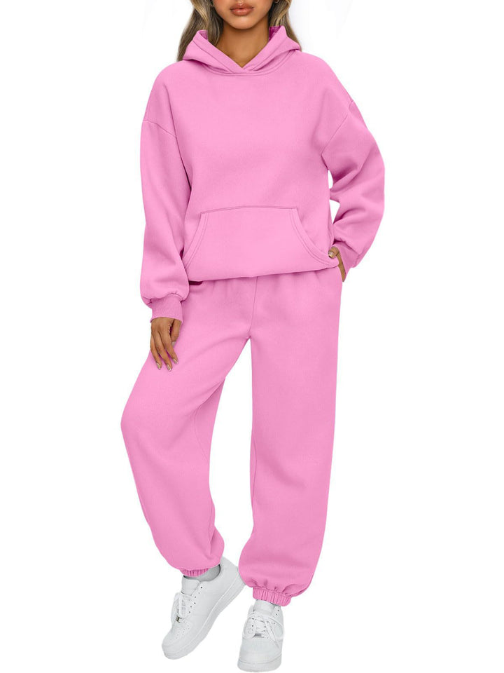Kvinders afslappede hoodie jumpsuit lavet af kvalitets sweat materiale med praktiske lommer Skovae