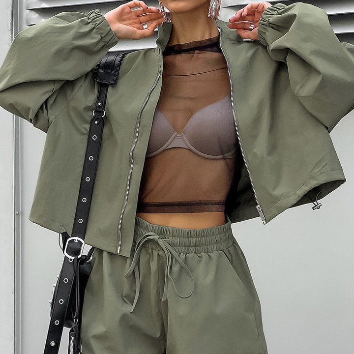Dame Sportiv Sæt bestående af kort Jakke og Shorts i moderne look Stilla