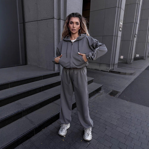 Kvindernes sporty fritids sæt med høj krave og elastisk talje Skovae