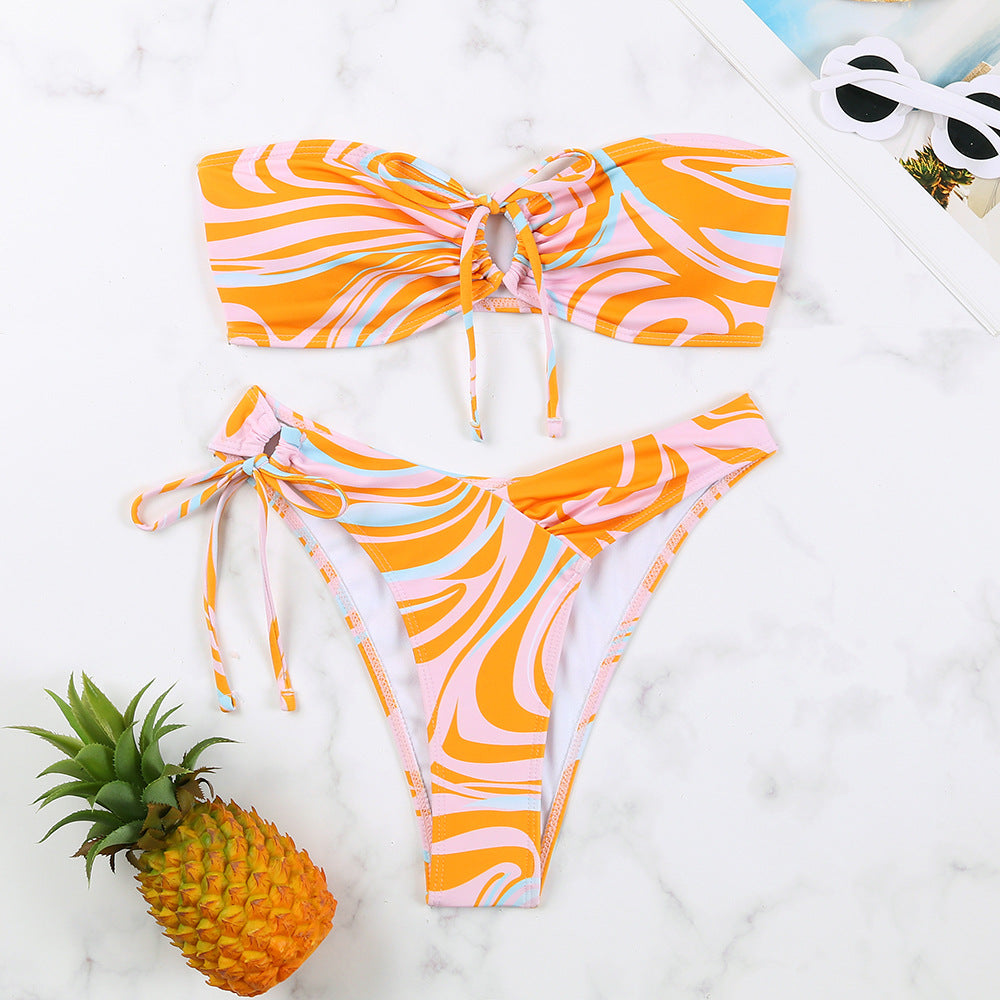 Dame Bandeau-Bikini sæt med legende knudedesign og højt benudskæring Stilla