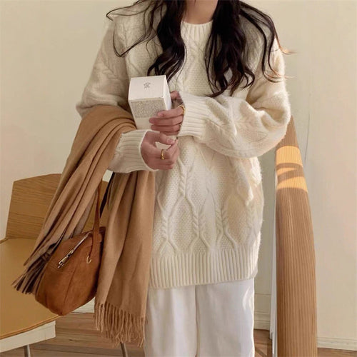 Kvinder strikket sweater med kabeldesign og afslappet pasform Stilla